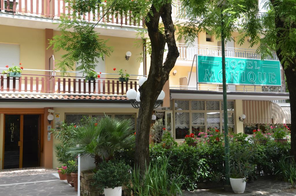 Hotel Monique Cervia Extérieur photo
